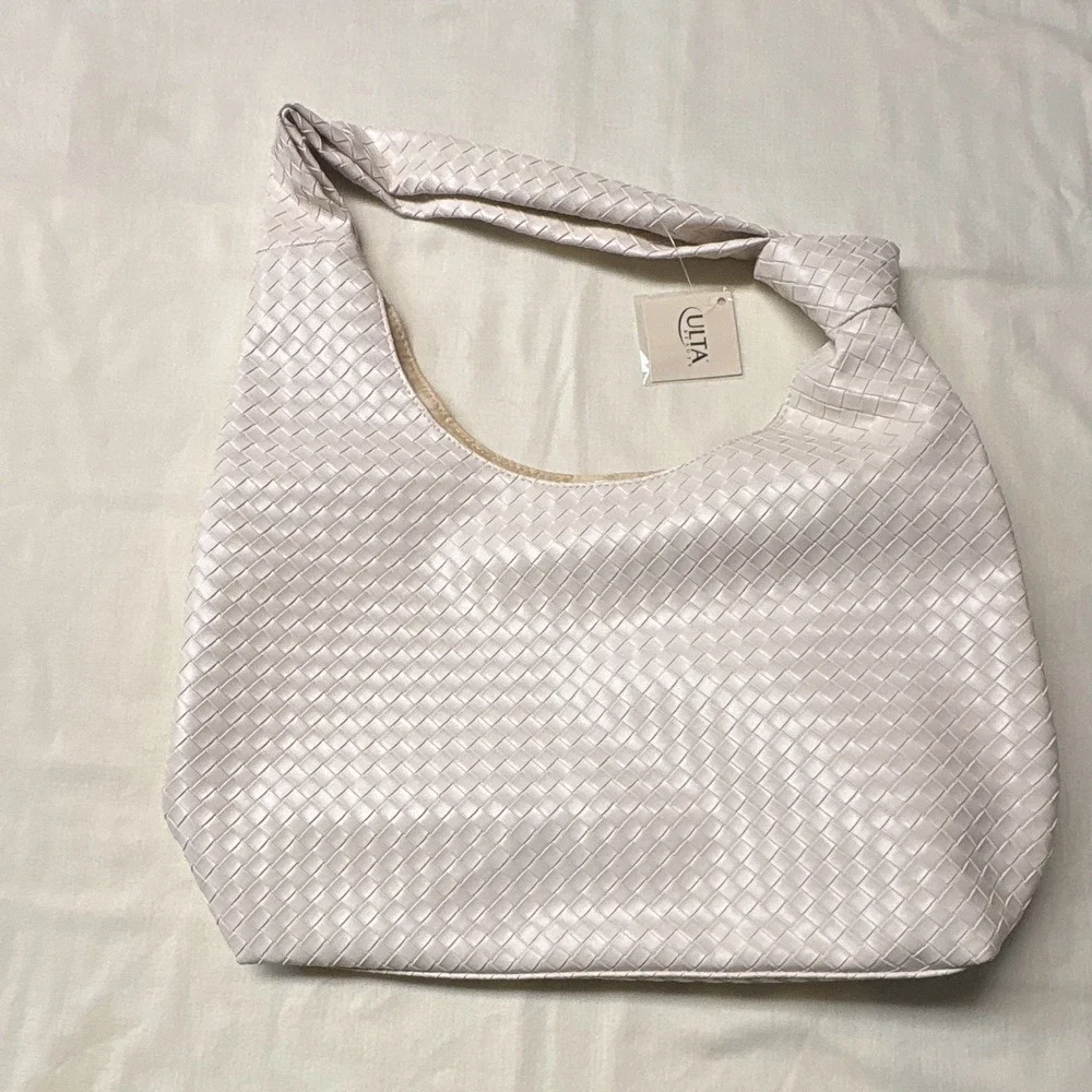 ULTA Beauty Ivory Woven Hobo Shoulder Bag Magnetic Closure Gold Hardware